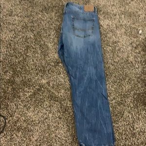 American Eagle men’s jeans